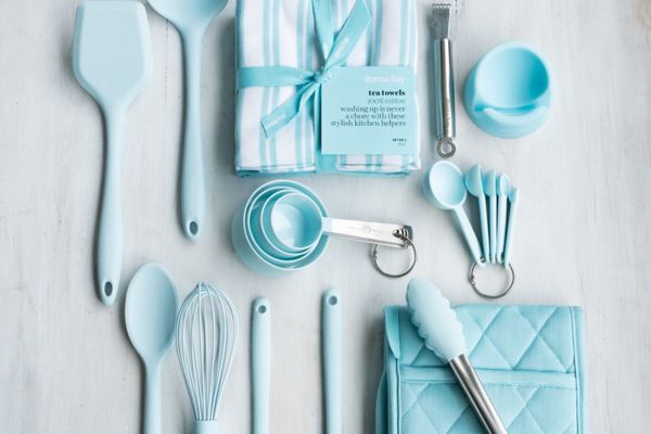 Donna Hay utensils